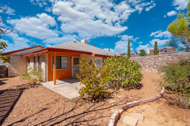 Building Photo - 7324 Canyon Run Dr