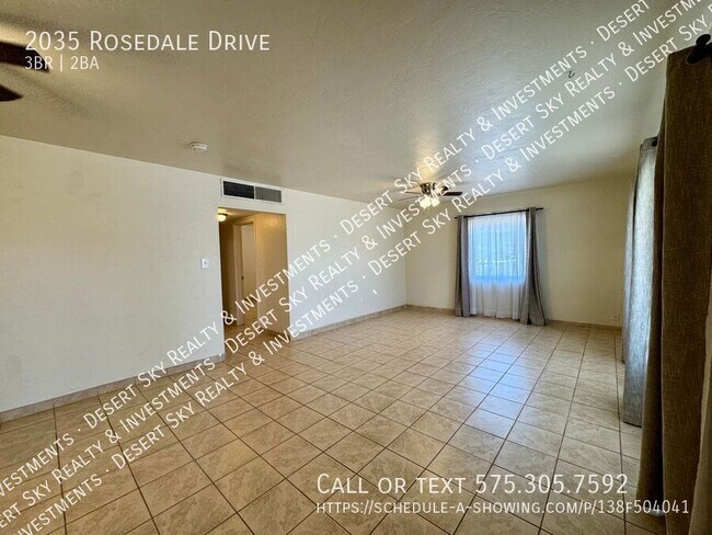 Building Photo - 2035 Rosedale Dr