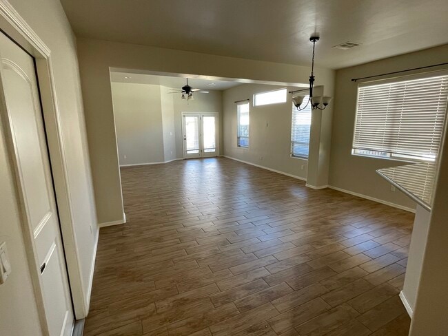 Foto del edificio - 3933 Agua Duro Dr