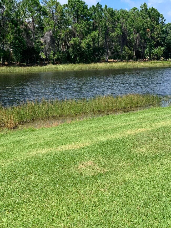 Foto del edificio - 1657 SW Harbour Isles Cir