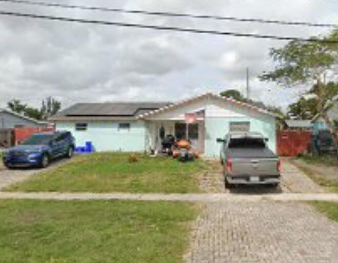 Primary Photo - 4945 Sunny Ln Ave