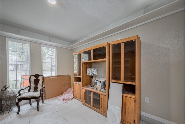 Building Photo - 4015 Black Locust Dr
