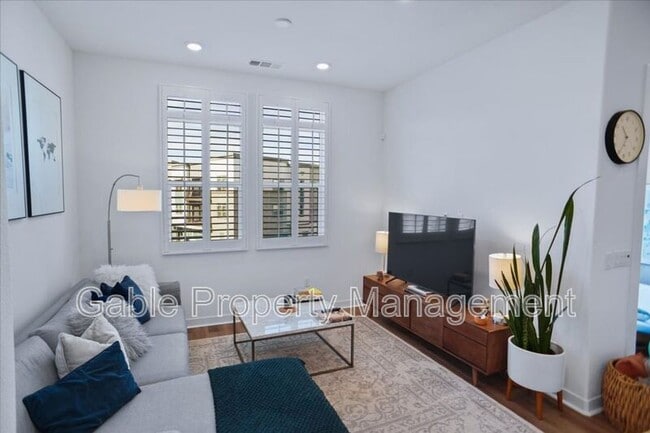 Foto del edificio - 26955 W Prospector Rd