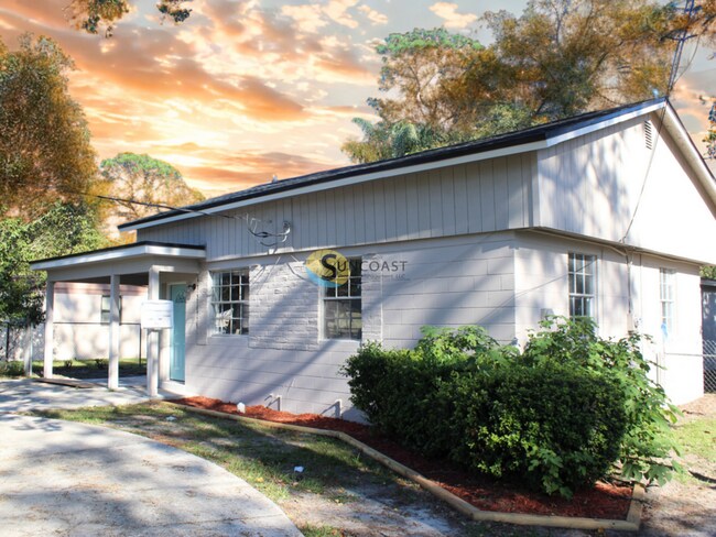 Foto del edificio - Fully Renovated 5/2 Home