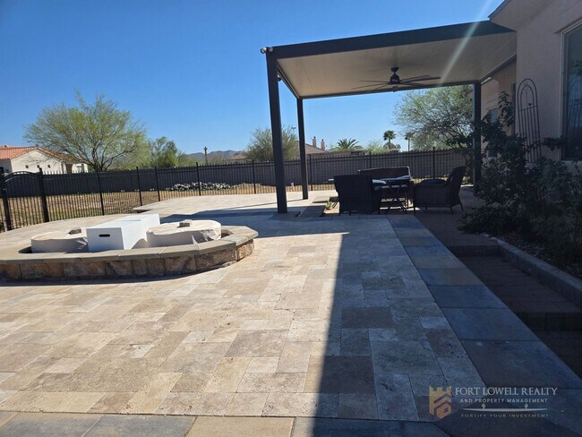 Building Photo - Stunning 2-bed, 2-bath Casita in North Phoenix