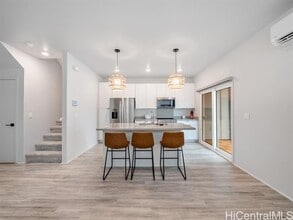 Building Photo - 91-1640-1640 Honouliuli St
