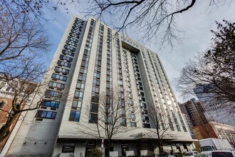 Building Photo - 1221 N Dearborn Pkwy