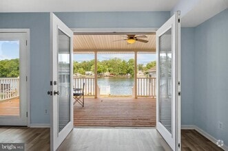 Building Photo - 3614 Lakeside Dr
