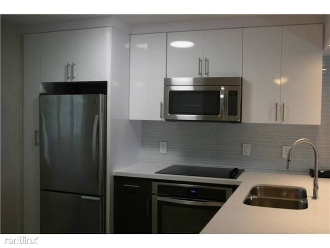 Building Photo - 15705 W Waterside Cir
