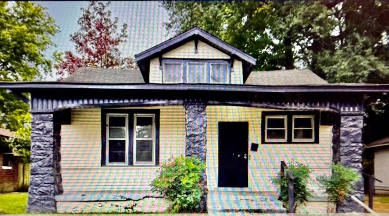 Building Photo - 1505 Netherwood Ave