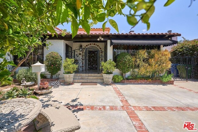 Building Photo - 424 N Arden Blvd