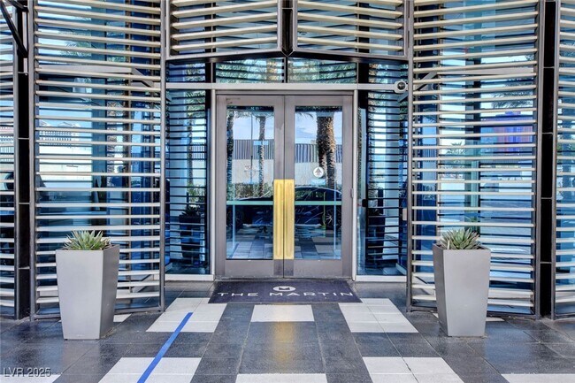 Foto del edificio - 4471 Dean Martin Dr