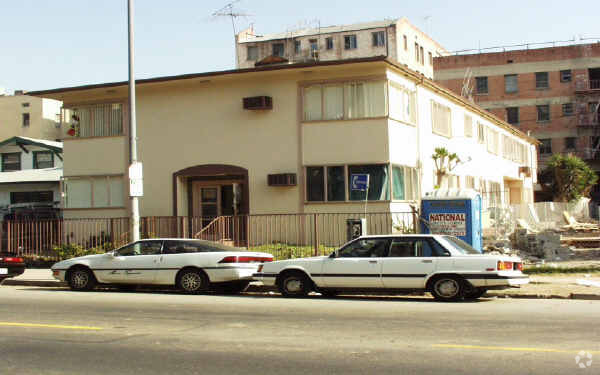 Primary Photo - 750 Irolo St