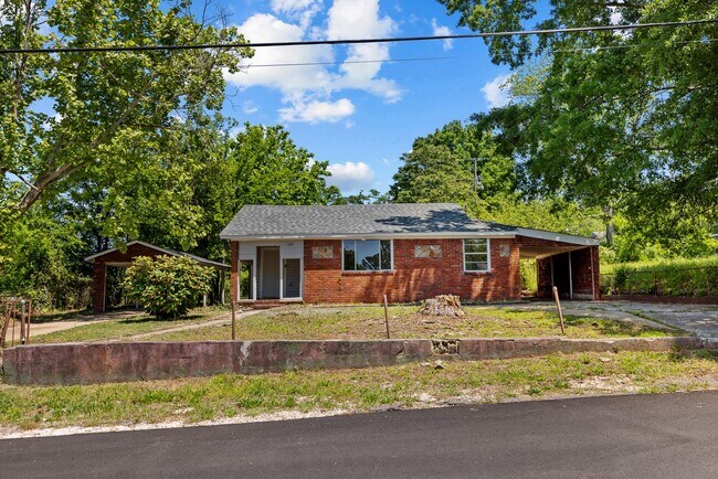 Building Photo - 108 E Ann Dr SW