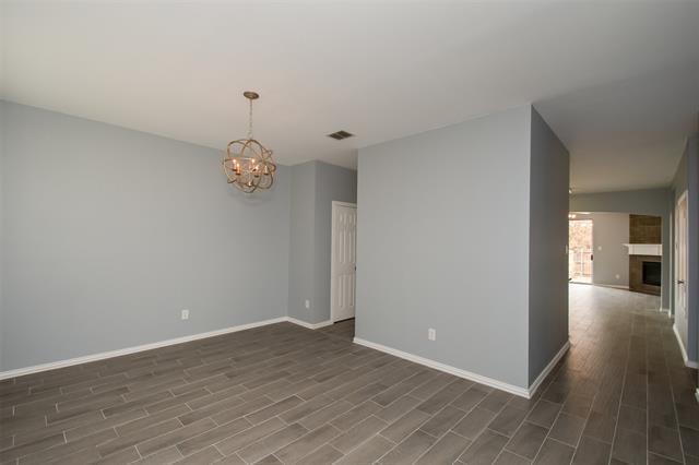 Foto del edificio - 713 Bowie Ln