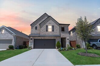 Building Photo - 7019 Winterberry Gln Ln