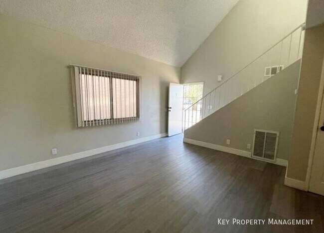 Foto del edificio - 5187 Garden Ln
