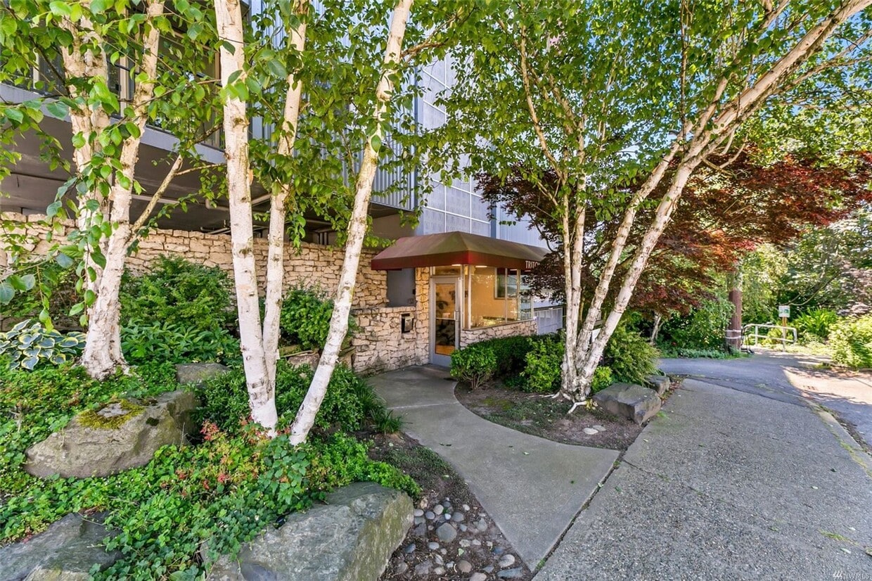 Foto principal - Spacious 1 bed/1bath, Parking included!