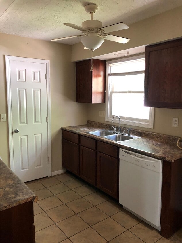 4120 Liberty St, Kokomo, IN 46902 Townhome Rentals in Kokomo IN