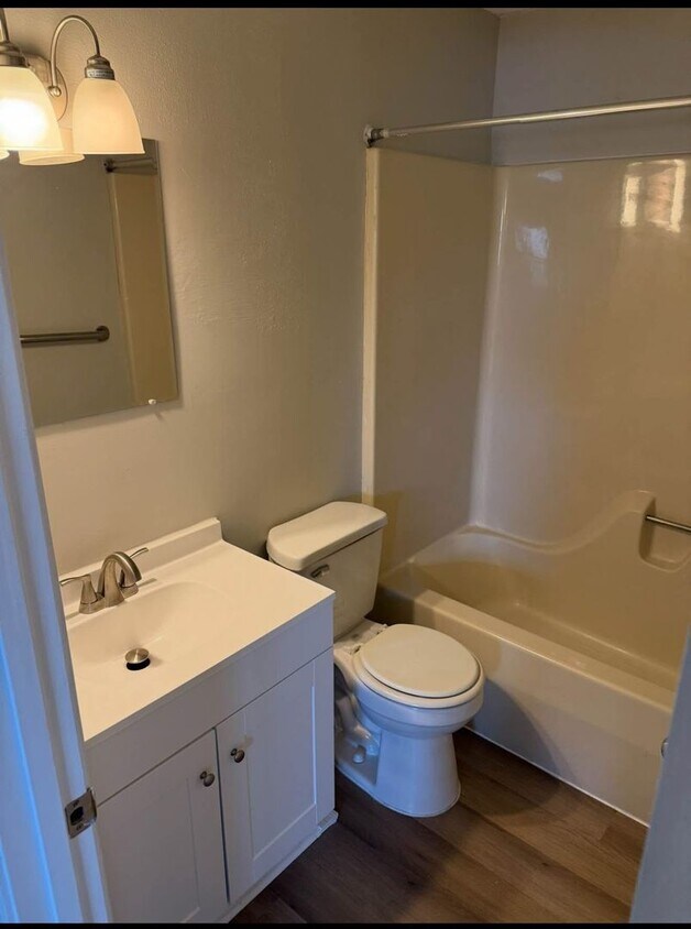 Foto del edificio - 807 Washington Ave