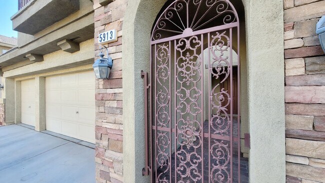 Foto del edificio - 5913 Altissimo St