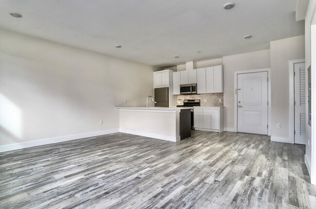 Building Photo - 140 Avenue B