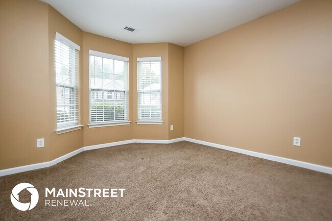 Building Photo - 6237 Selborn Dr SW