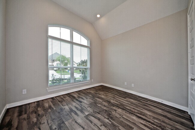 Building Photo - 4314 Shaded Arbor Way