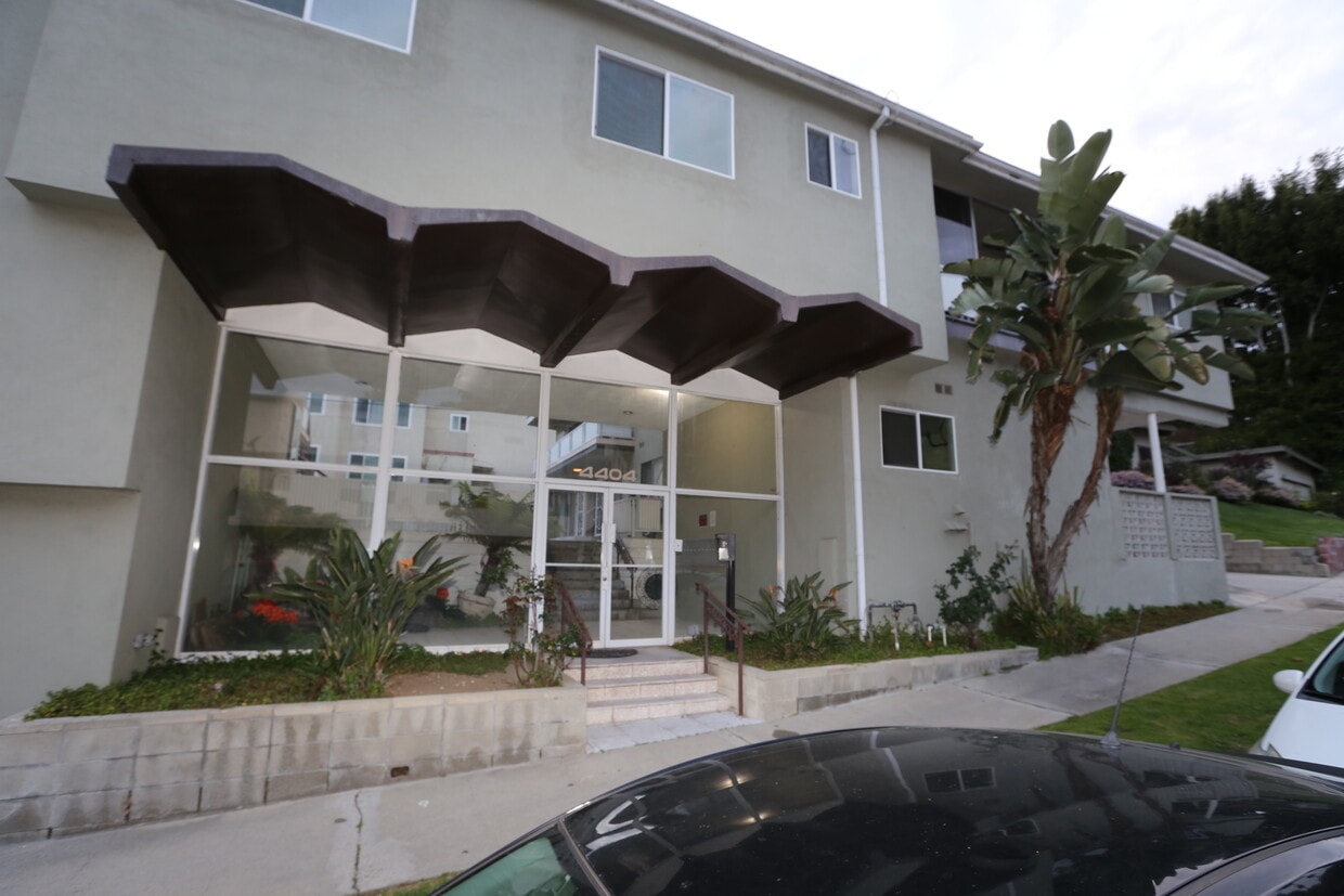 Primary Photo - 4404 Don Miguel Dr