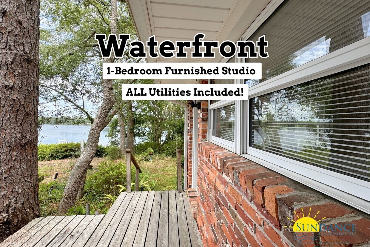 Primary Photo - Waterfront mother-in-law suite, all utilit...
