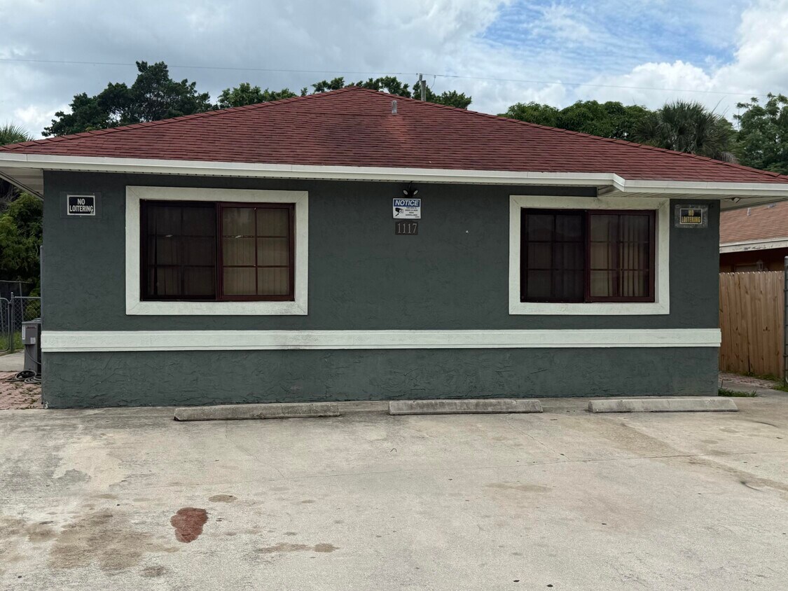 Foto principal - 1117 W 33rd St