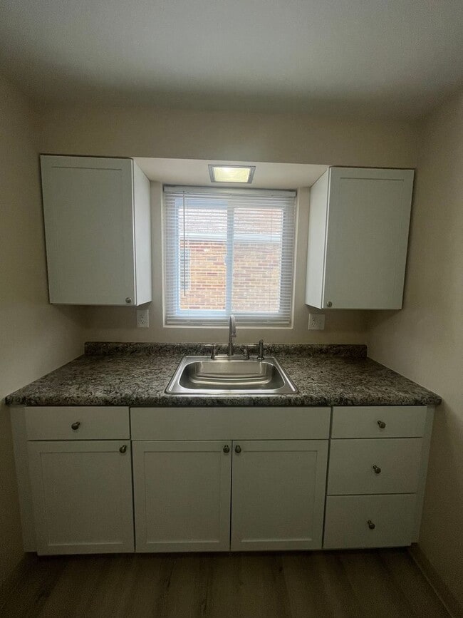 Building Photo - 144-146 Frederick