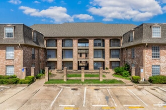 Building Photo - Sterling Point