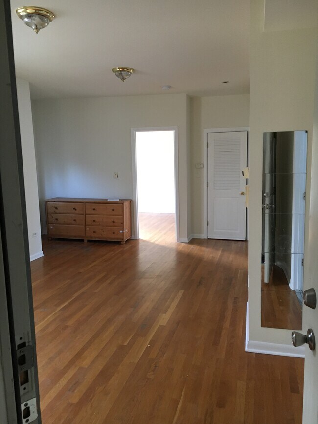 Foto del edificio - 4630 N Monticello Ave