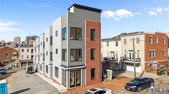Building Photo - 220 N 20th St