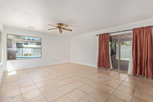 Foto del edificio - 16216 N 33rd Dr