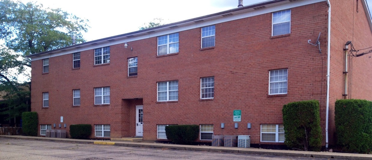 Primary Photo - 605 George St
