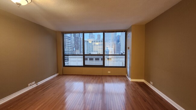 Building Photo - 405 N Wabash Ave