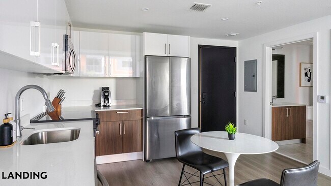 Foto del edificio - 3830 NW 11th St