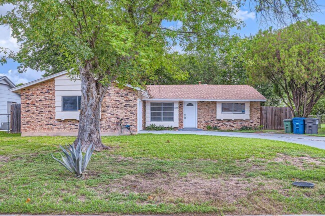 Building Photo - Ready for Move In!