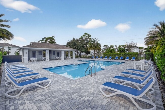 Building Photo - 4645 Meyerson Pl