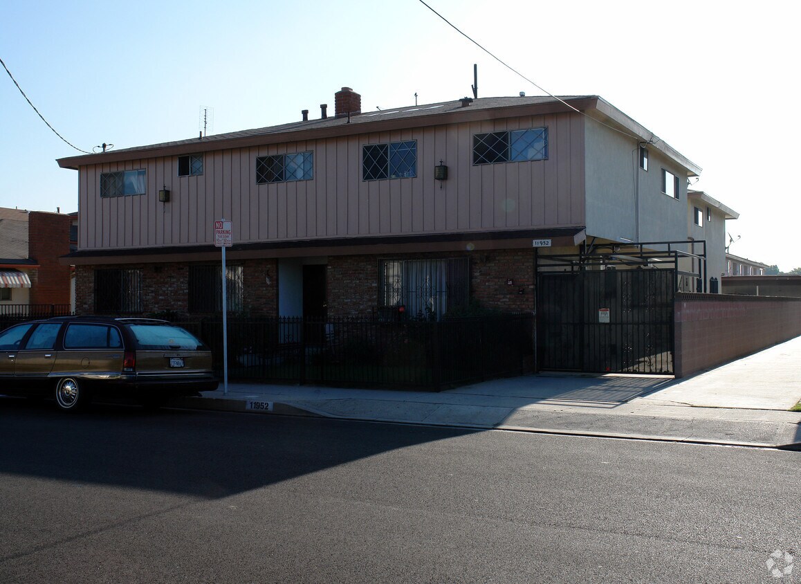 11952 Manor Dr, Hawthorne, CA 90250 Apartments in Hawthorne, CA