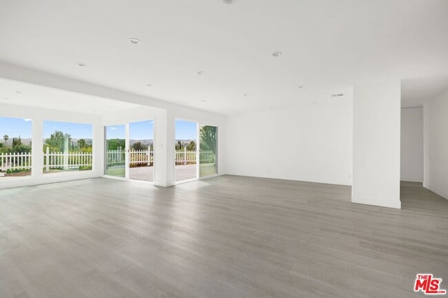 Building Photo - 7124 Gateshead Way