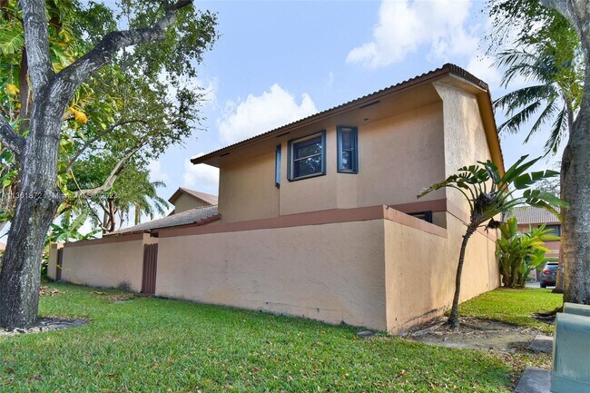 Foto del edificio - 11243 SW 9th Ct