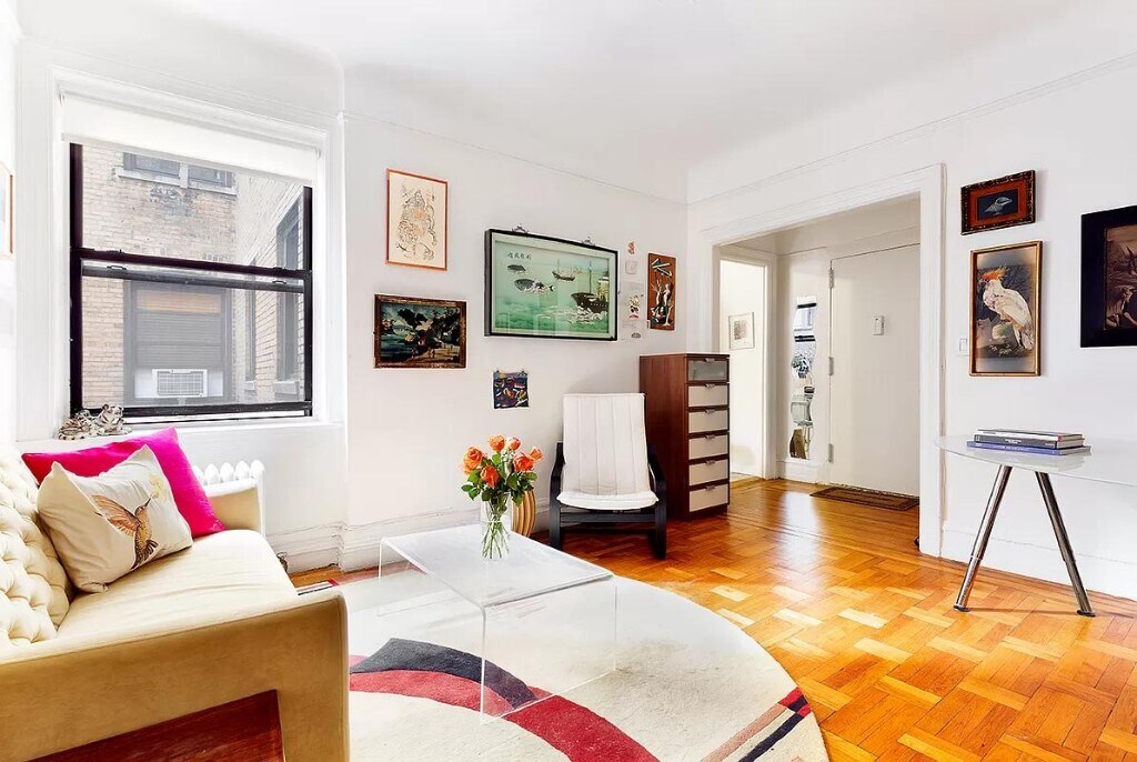 Foto del edificio - 444 W 19th St