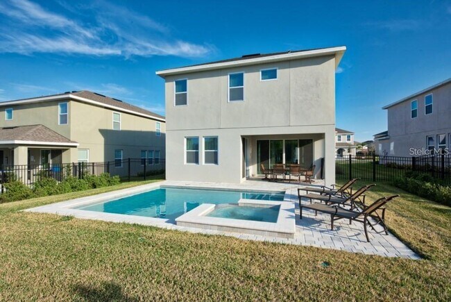 Building Photo - 7726 Fairfax Dr