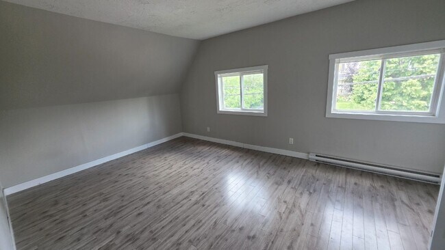 Photo du bâtiment - 11 Storey Rd W