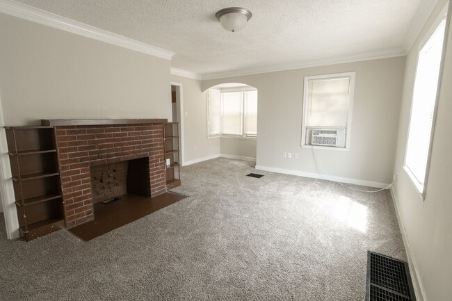 Foto del edificio - Downtown house off Hitt St!