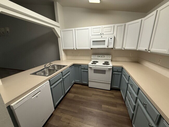 Foto del edificio - 2114 Water Blossom Ln