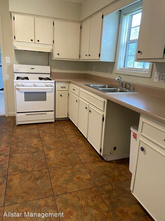Building Photo - 3 br, 2 bath House - 728 Pisgah Road